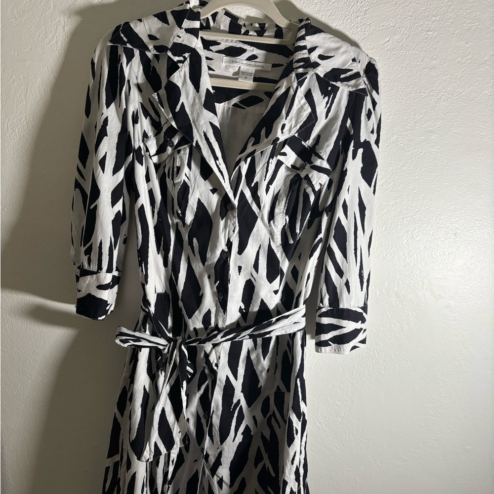Diane Von Furstenberg Monochrome Patterned Long Sleeve Dress